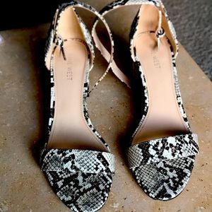 Chunky heeled sandal